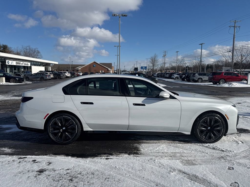 New 2026 BMW 760i xDrive w/ Executive Package image 24