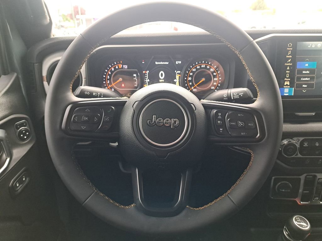 Used 2024 Jeep Gladiator Sport AWD/4WD image 19