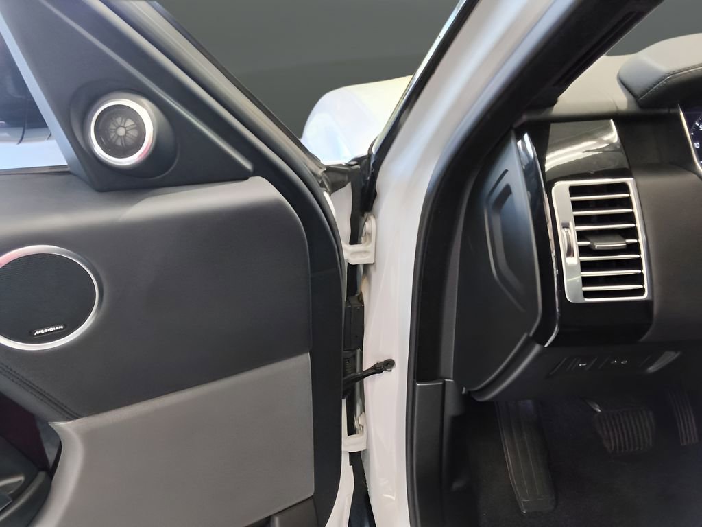 Used 2020 Land Rover Range Rover HSE AWD/4WD image 26