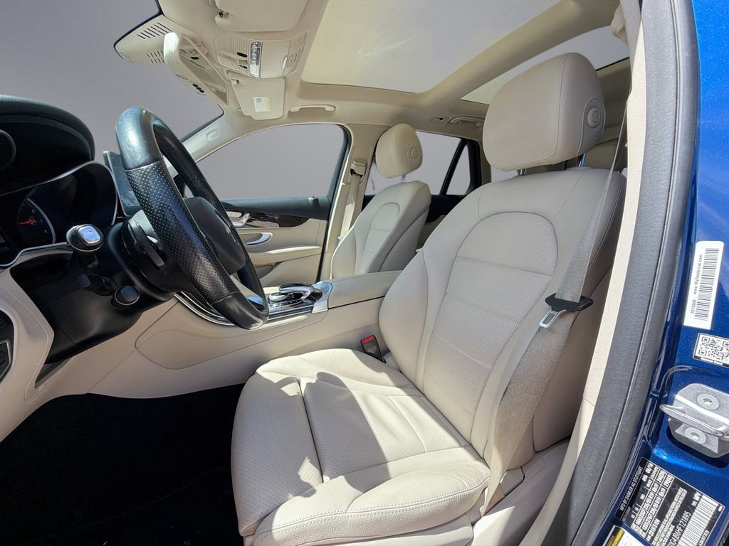 Used 2017 Mercedes-Benz GLC 300 image 30