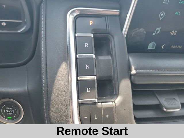 Used 2023 Chevrolet Suburban LT image 8