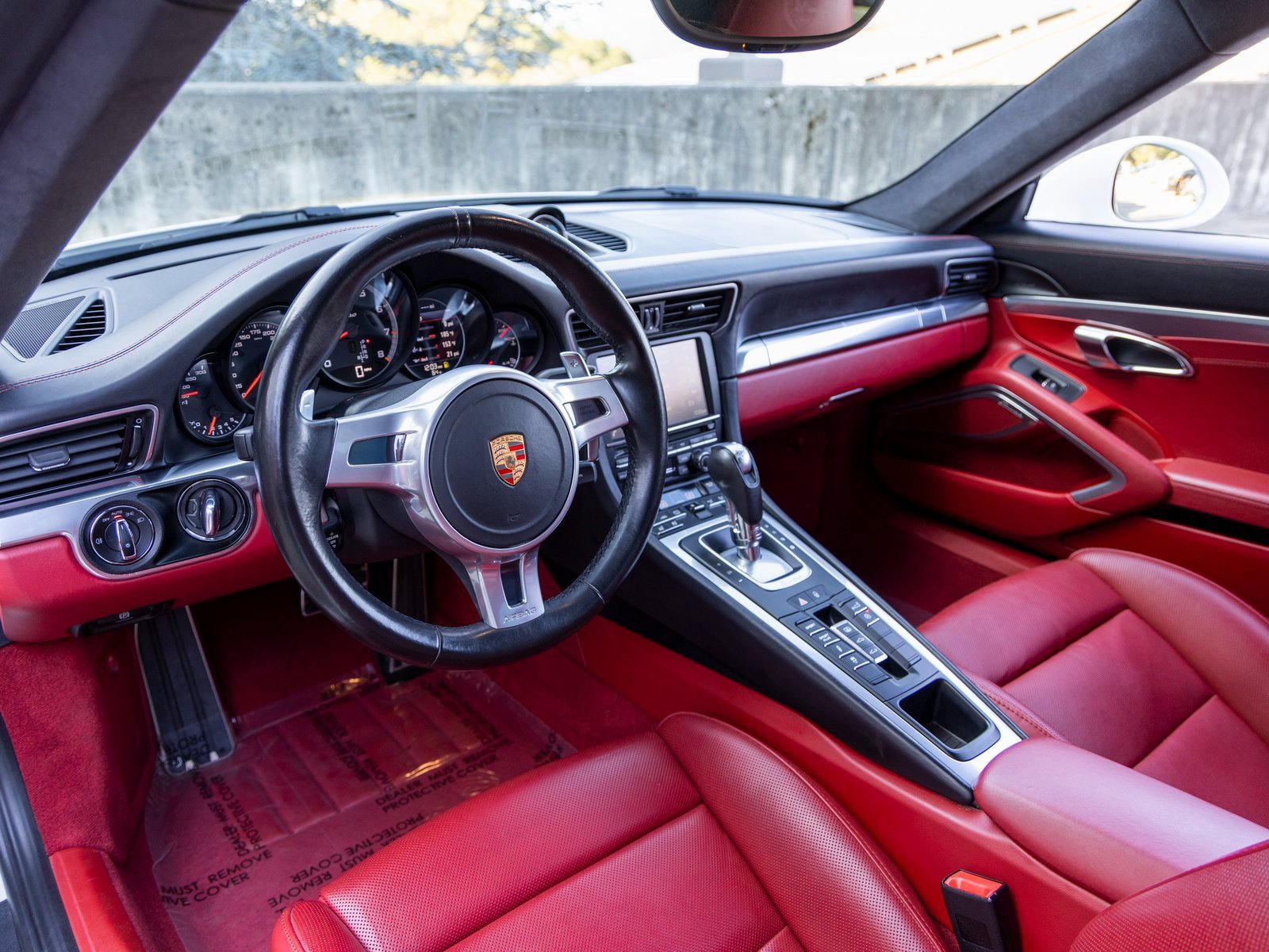 Used 2016 Porsche 911 Turbo image 4