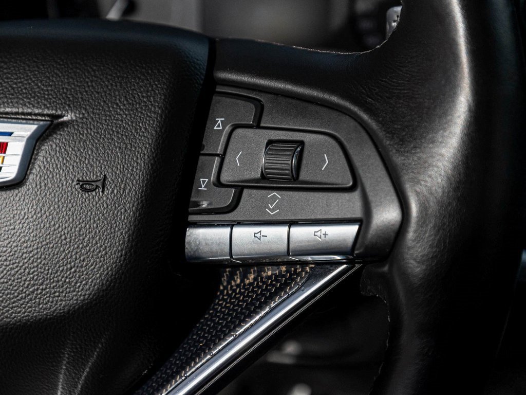 Used 2025 Cadillac XT6 Sport image 22