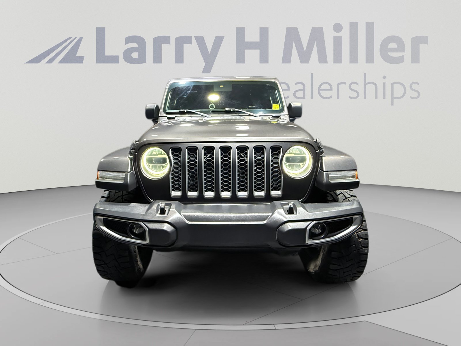 Used 2020 Jeep Gladiator Overland AWD/4WD image 8
