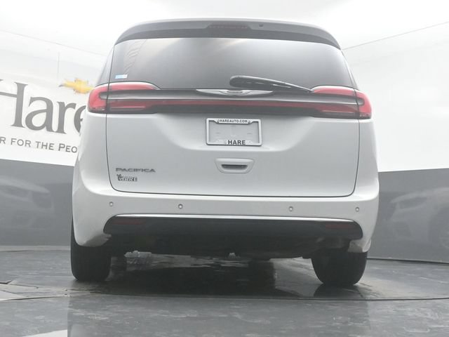 Used 2023 Chrysler Pacifica Touring-L FWD image 53