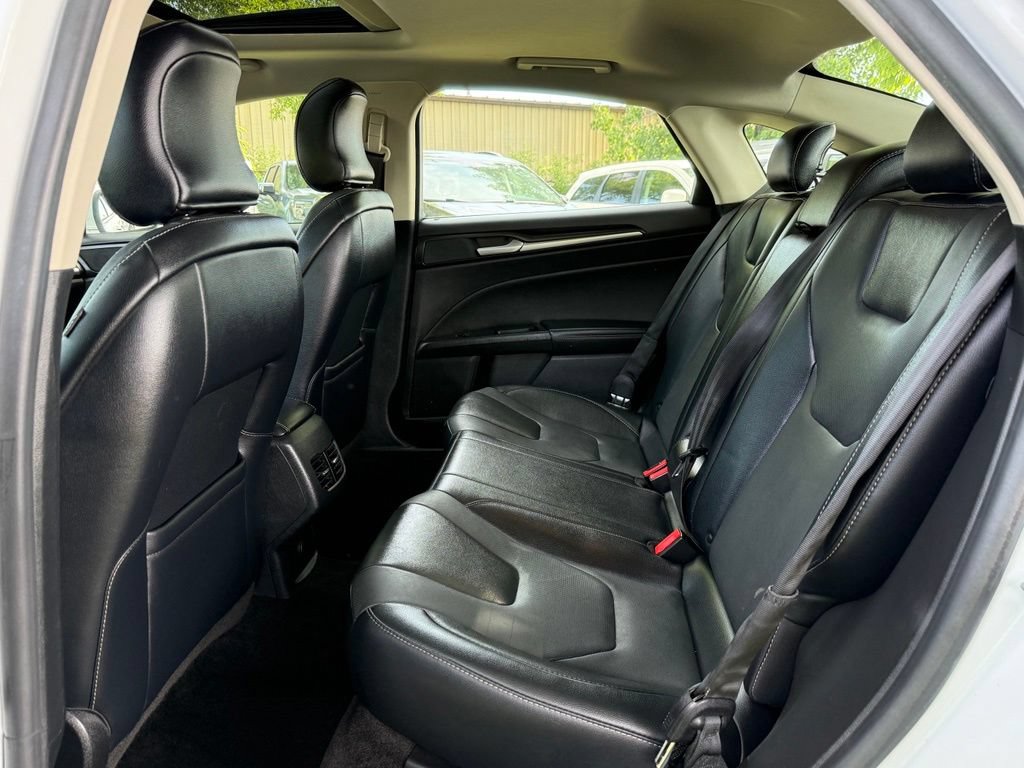 Used 2019 Ford Fusion Titanium AWD/4WD image 17