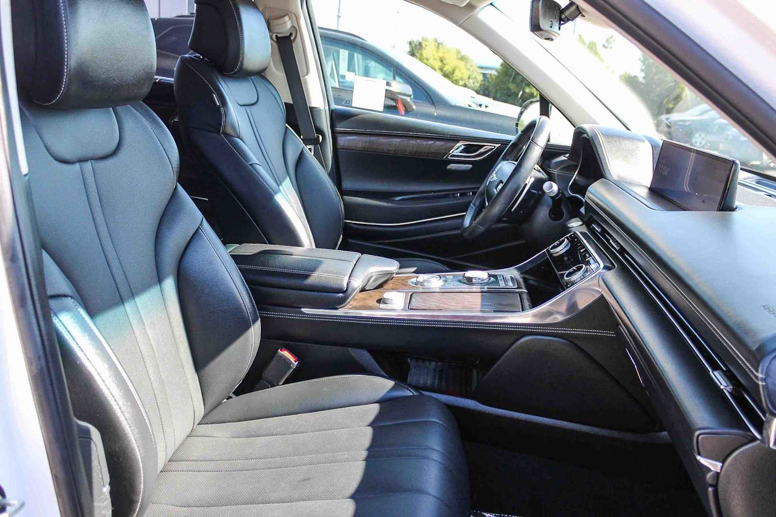 Used 2023 Genesis GV80 2.5T image 16