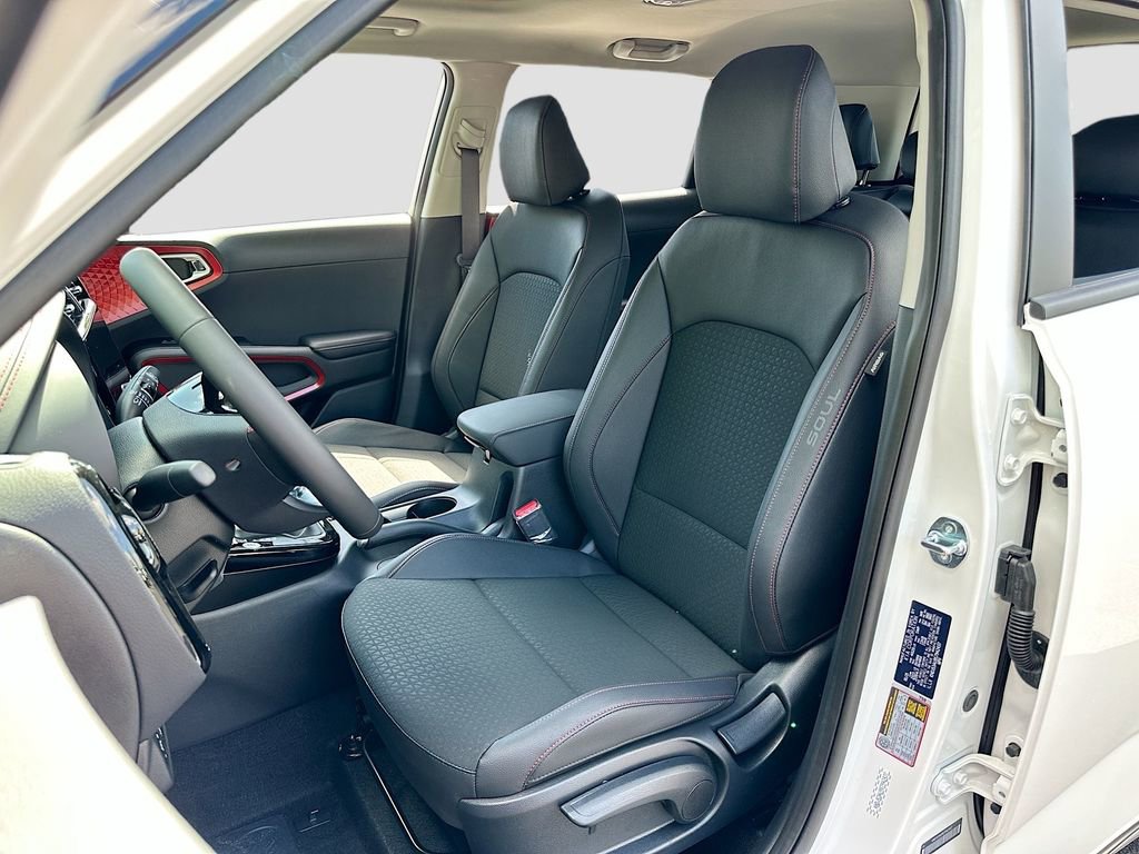 Used 2025 Kia Soul GT-Line FWD image 20