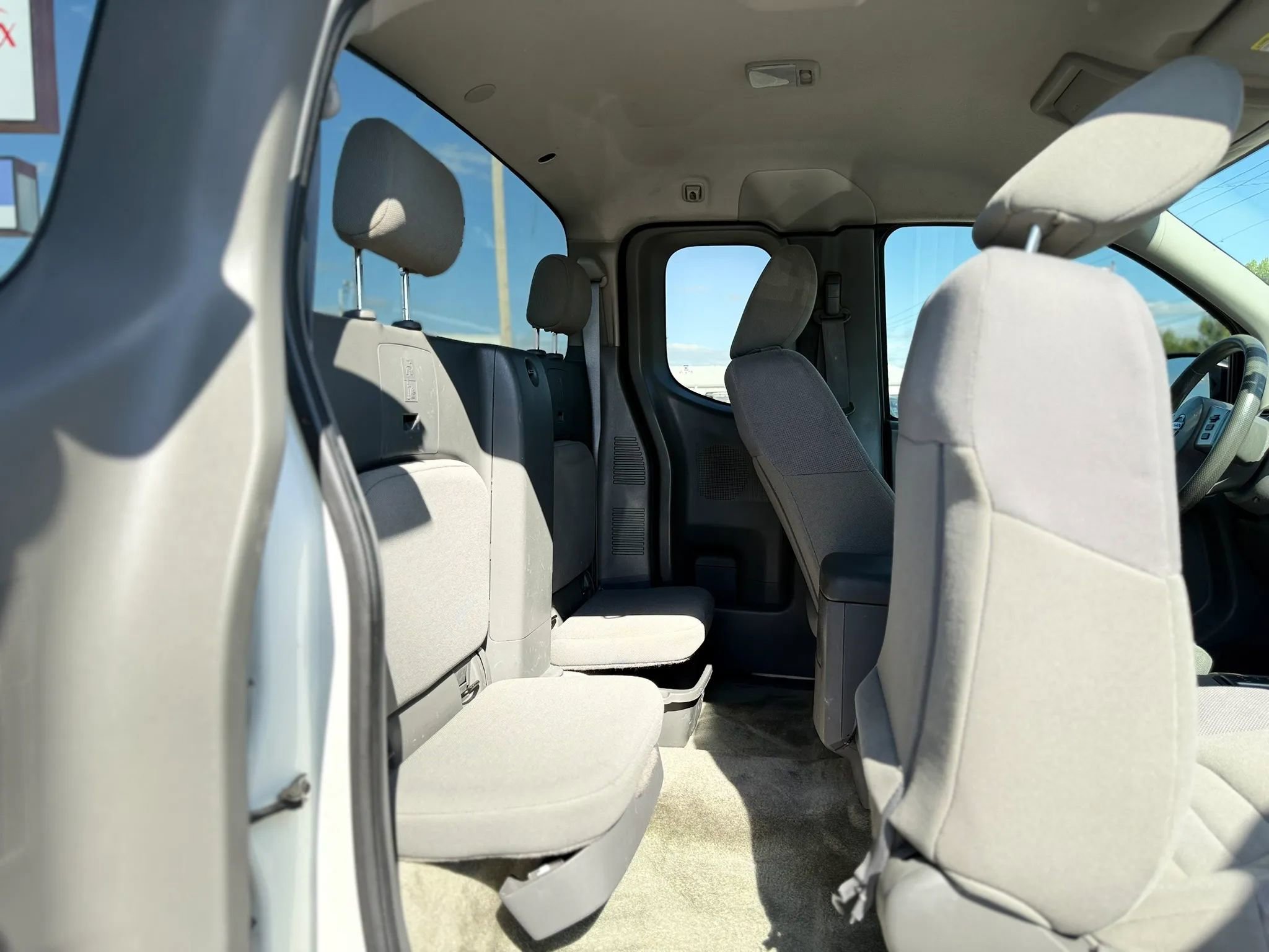 Used 2018 Nissan Frontier S RWD image 33