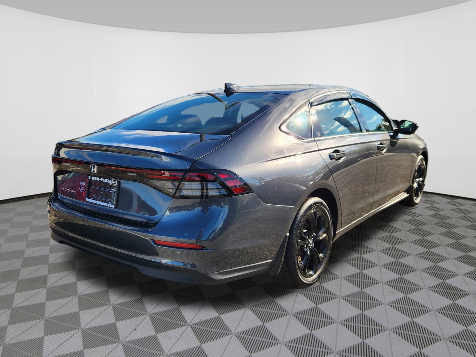 Certified 2025 Honda Accord SE image 4