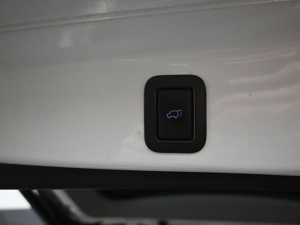 Used 2018 Toyota Highlander XLE image 11