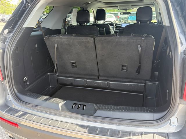 Used 2023 Ford Explorer XLT w/ Equipment Group 202A image 14