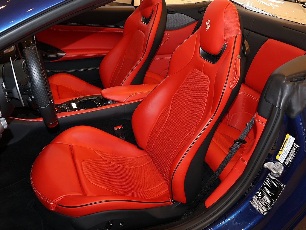 Certified 2022 Ferrari Portofino M image 5
