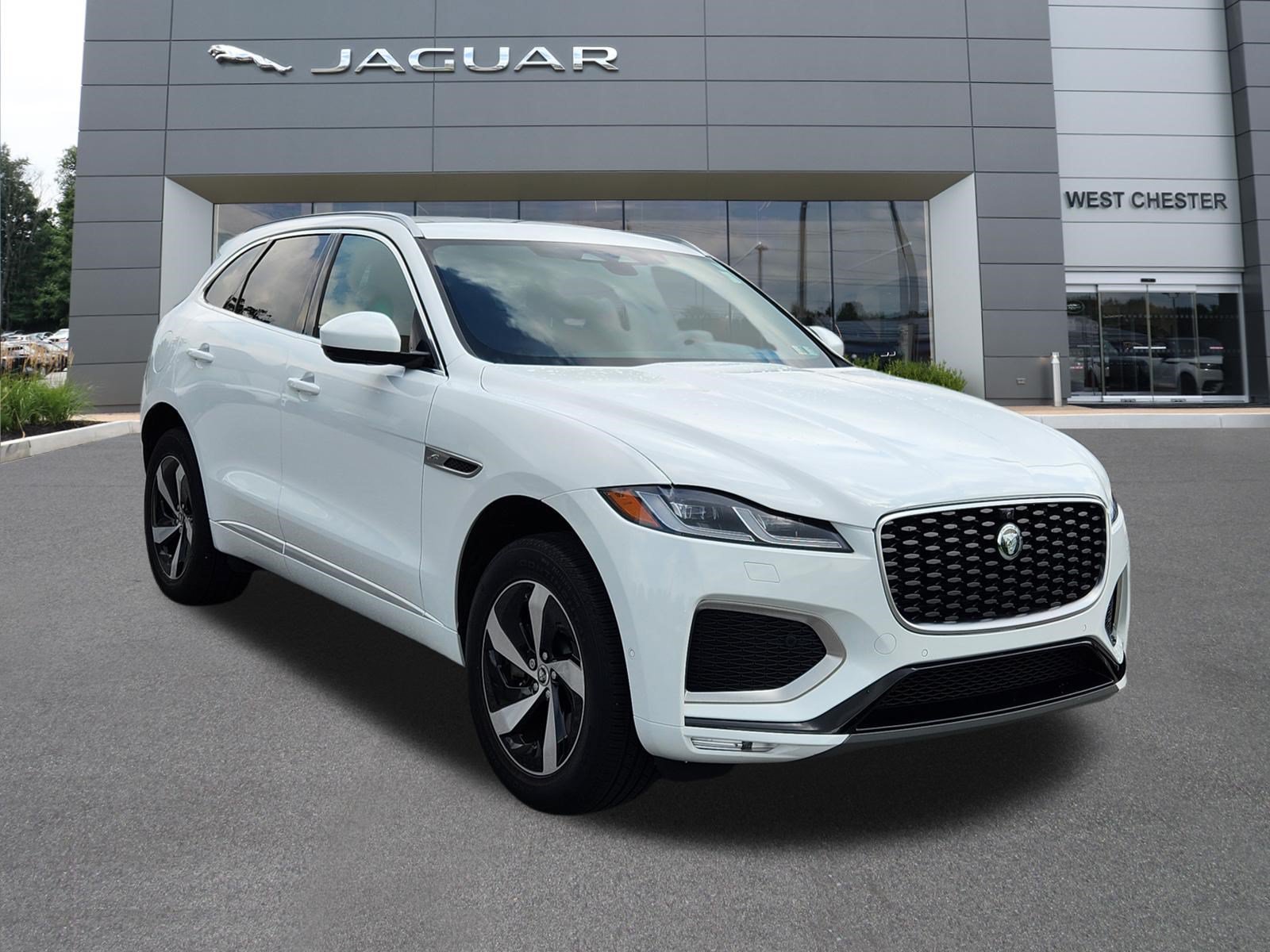 Certified 2026 Jaguar F-PACE R-Dynamic S AWD/4WD image 2