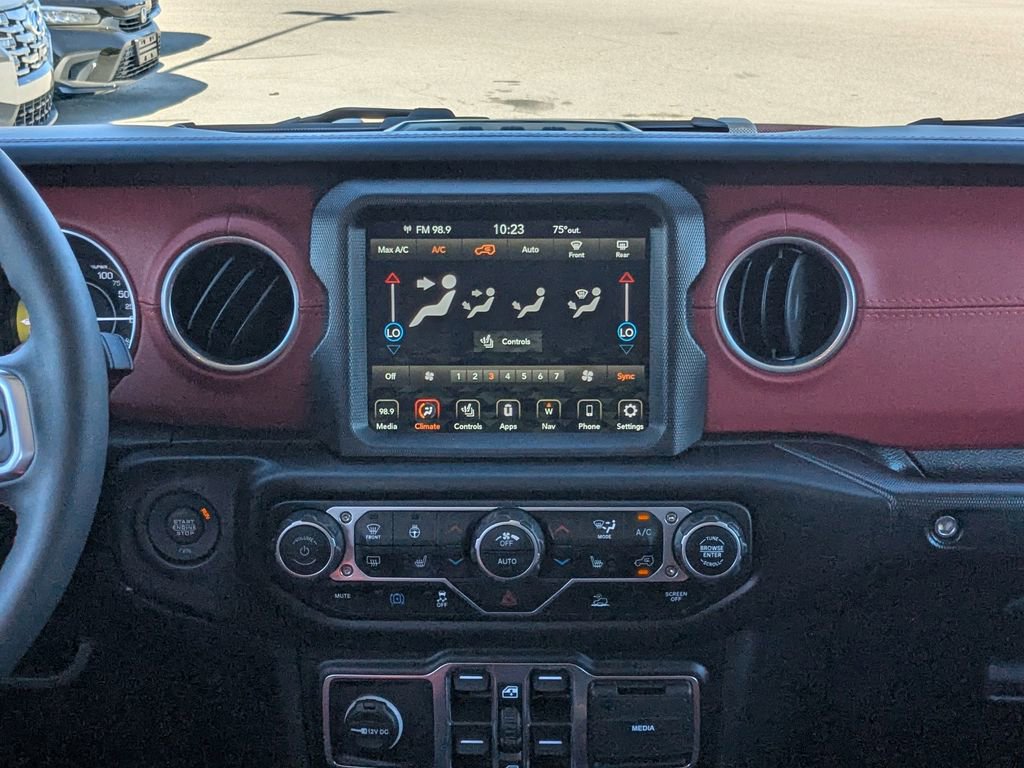 Used 2023 Jeep Wrangler Unlimited Rubicon 4xe AWD/4WD image 17