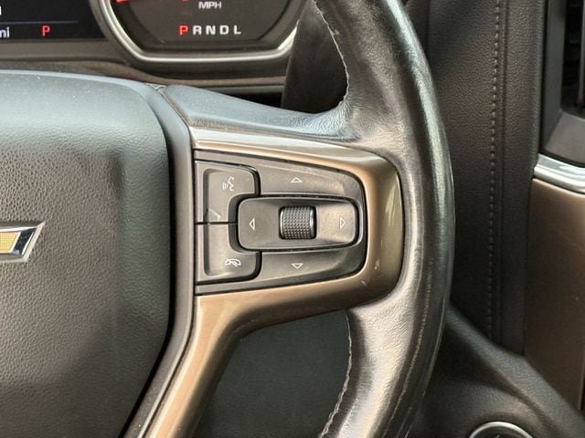 Used 2020 Chevrolet Silverado 1500 High Country w/ Technology Package AWD/4WD image 14