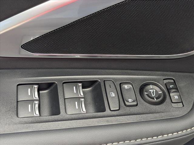 Used 2025 Acura RDX SH-AWD image 17