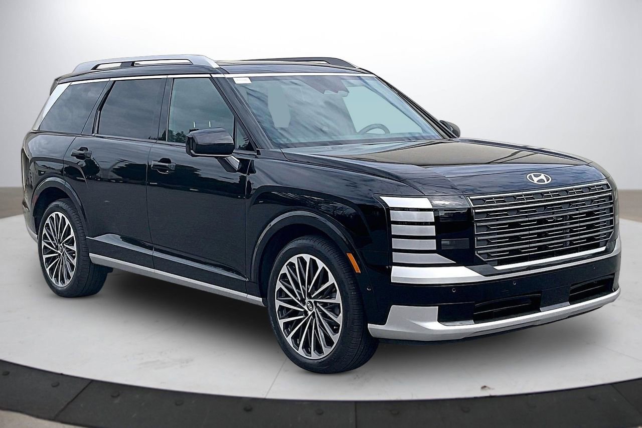 Used 2026 Hyundai Palisade Calligraphy image 2