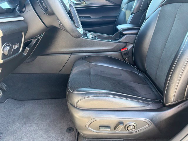 Used 2024 Jeep Grand Cherokee Altitude AWD/4WD image 10