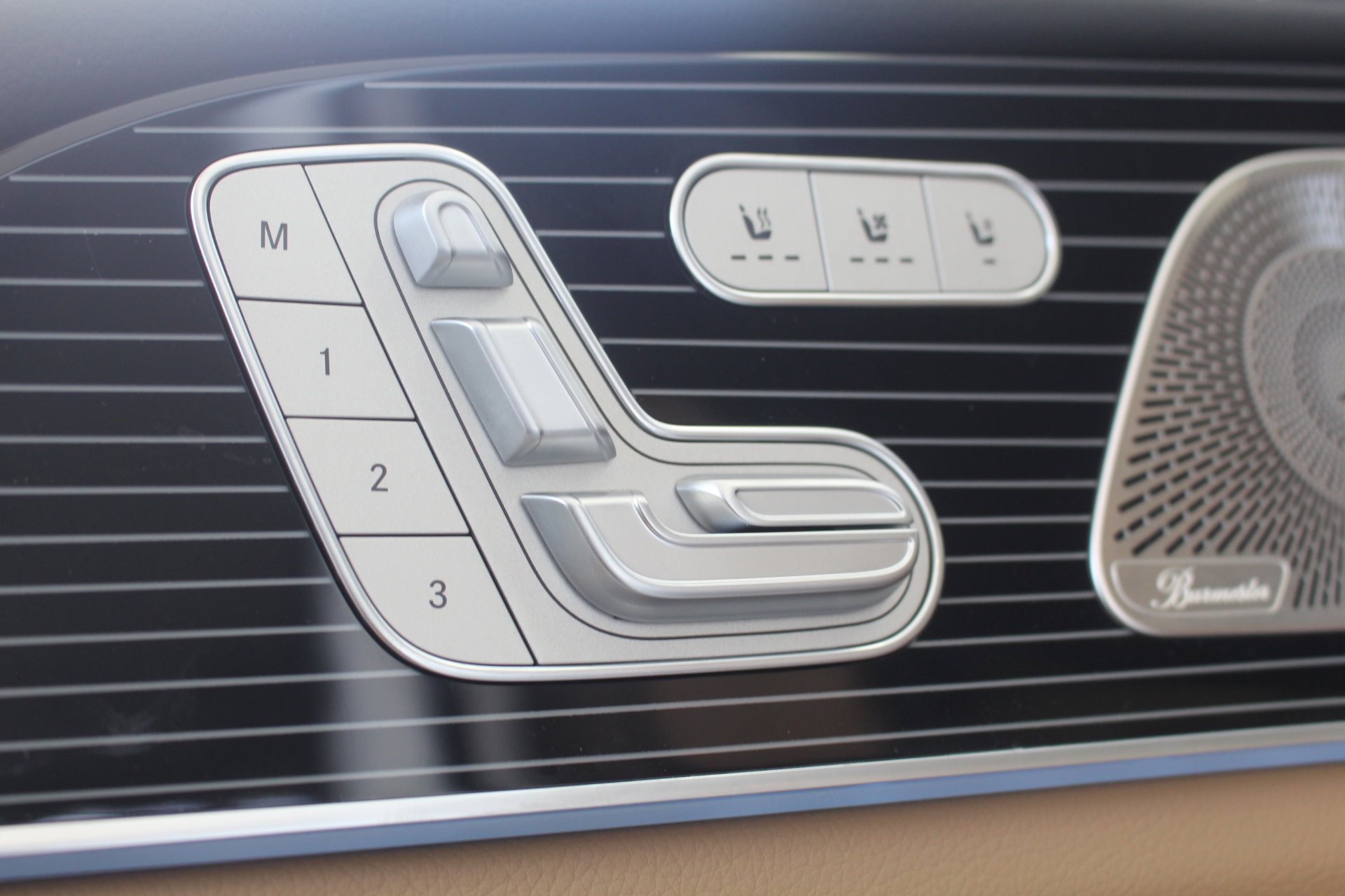 New 2026 Mercedes-Benz GLS 450 4MATIC image 14