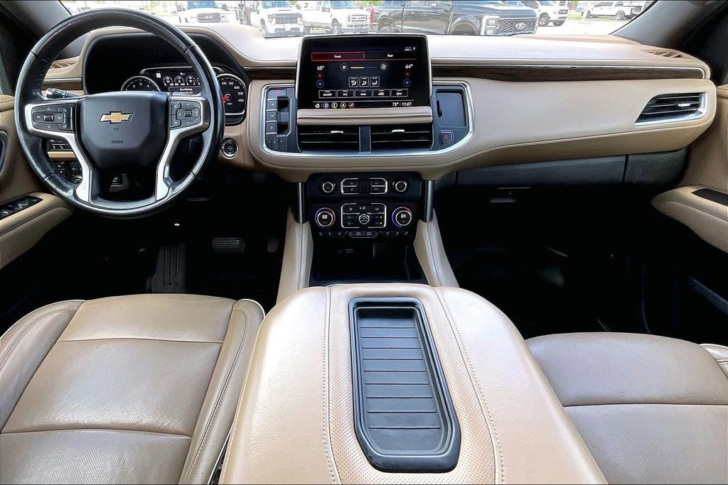 Used 2021 Chevrolet Suburban Premier w/ Premium Package AWD/4WD image 7