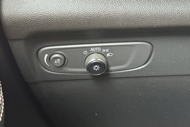 Used 2023 Buick Envision Essence FWD image 43