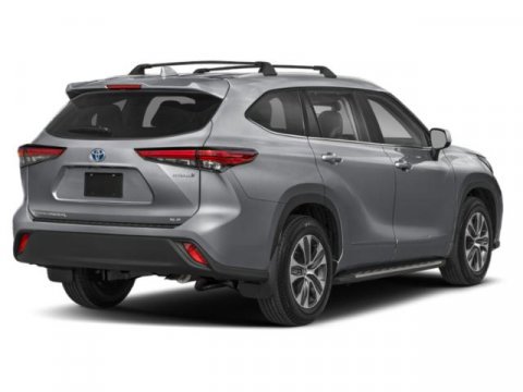 New 2025 Toyota Highlander XLE image 2
