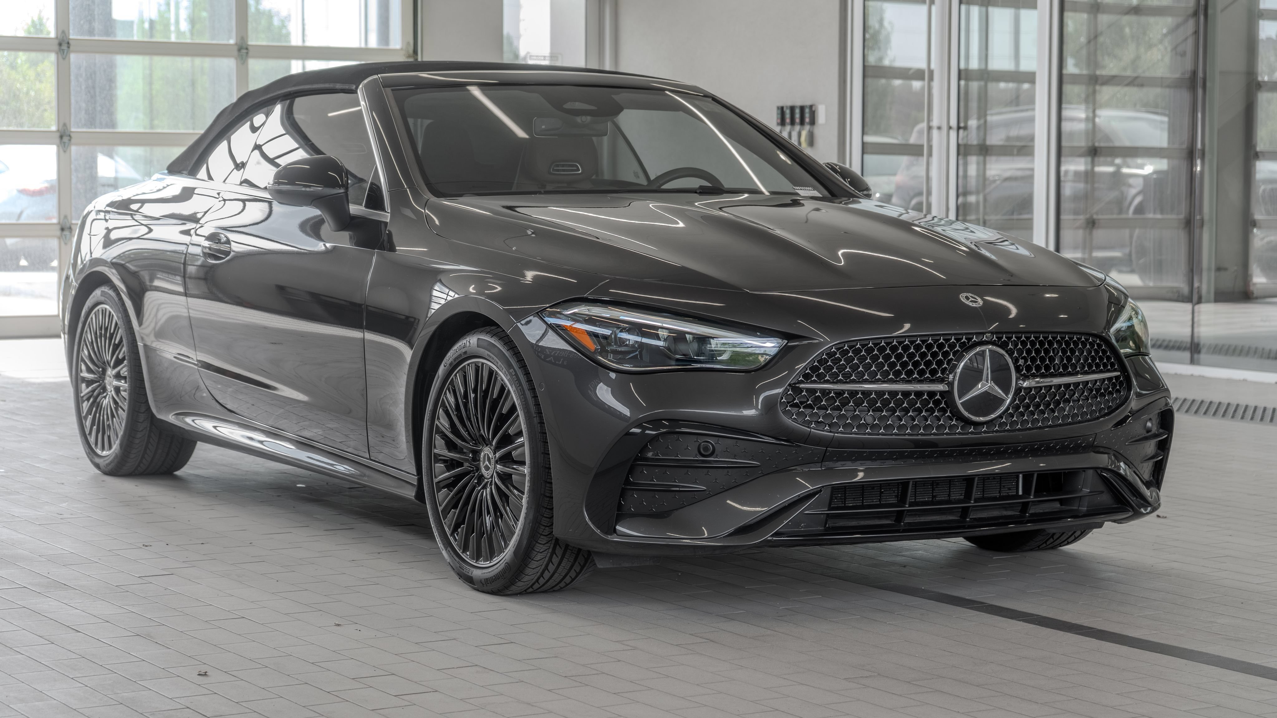 Used 2024 Mercedes-Benz CLE 300 4MATIC Cabriolet image 23
