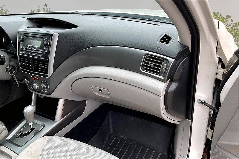 Used 2012 Subaru Forester 2.5X Premium w/ All-Weather Pkg image 23