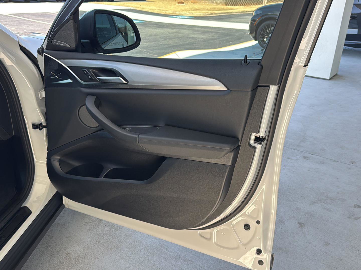 Certified 2024 BMW X4 xDrive30i w/ Premium Package image 12