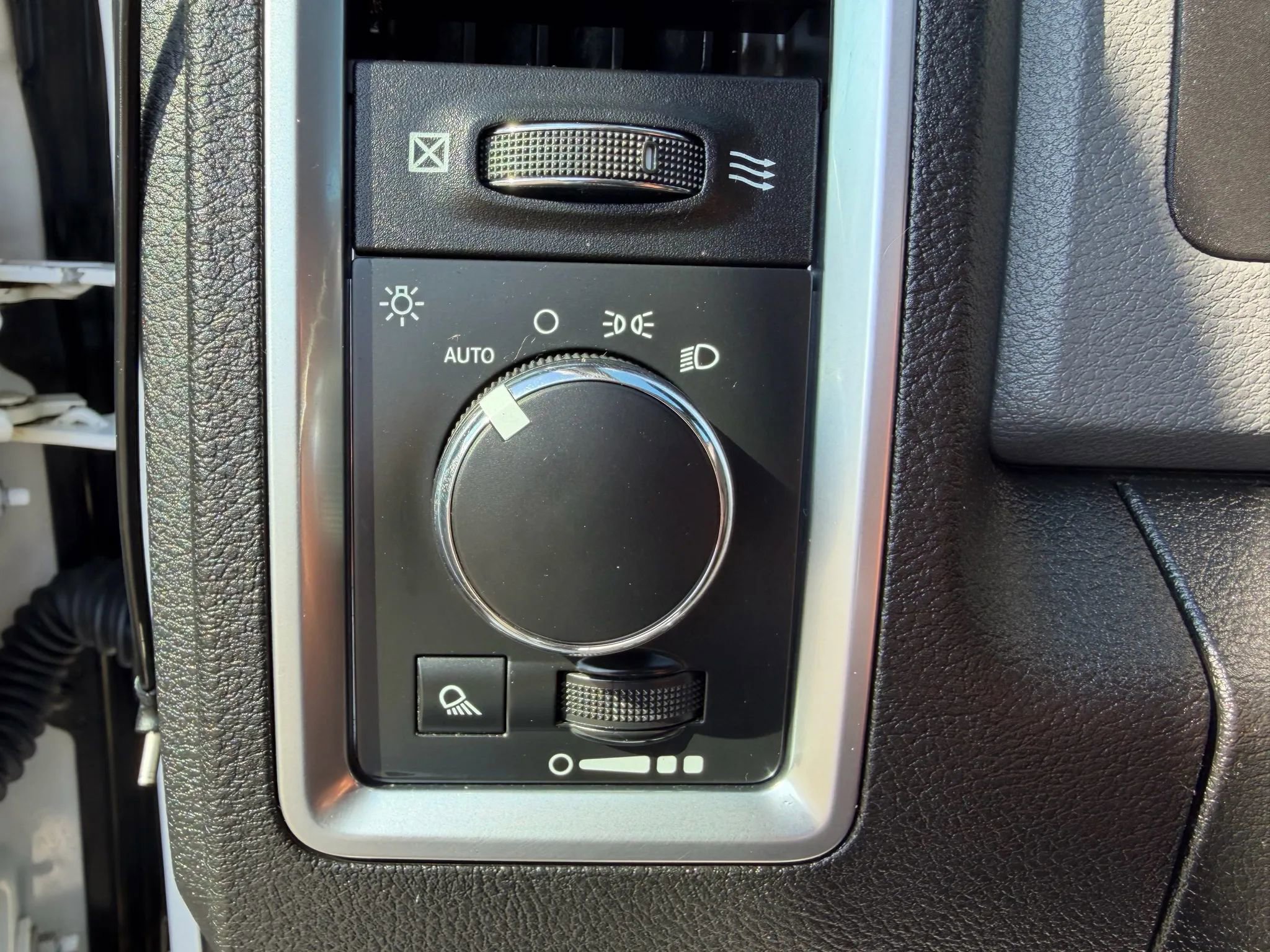 Used 2017 RAM 1500 Classic SLT AWD/4WD image 20