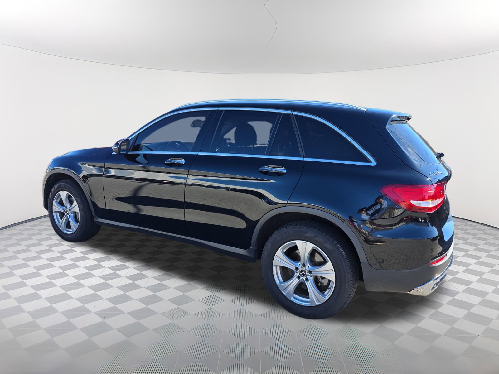 Used 2018 Mercedes-Benz GLC 300 image 7
