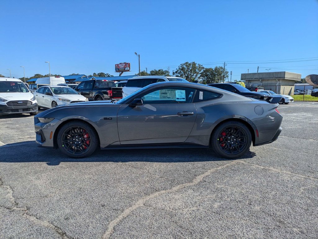 New 2026 Ford Mustang GT Premium w/ GT Performance Package RWD image 7