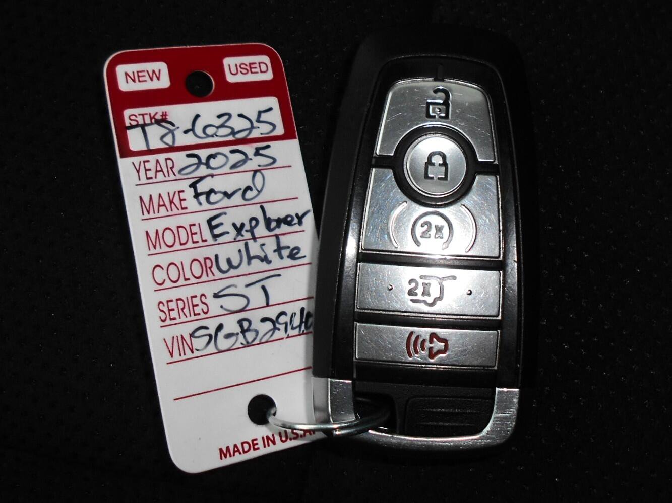 Used 2025 Ford Explorer ST AWD/4WD image 10