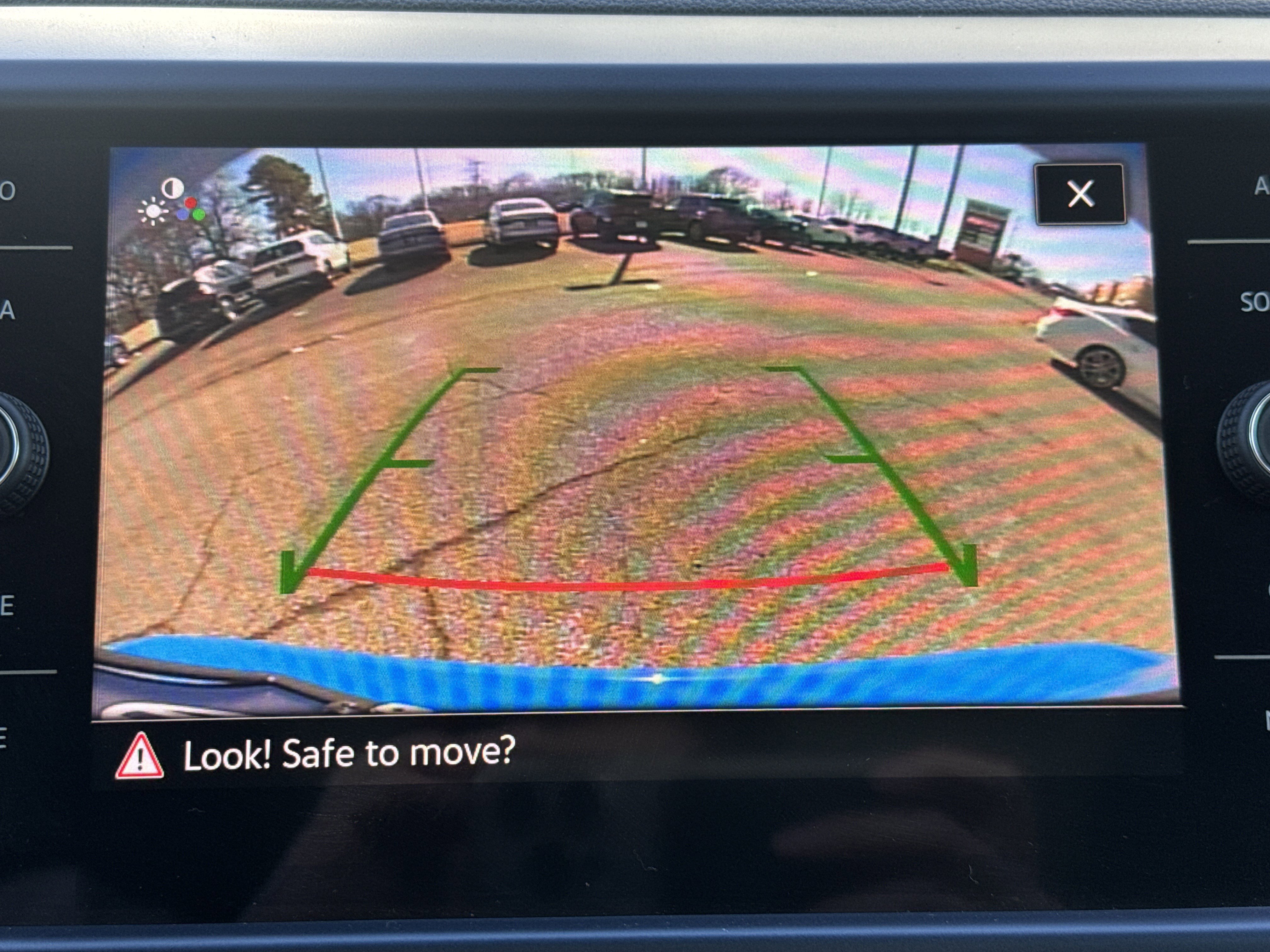 Certified 2024 Volkswagen Taos SE image 13