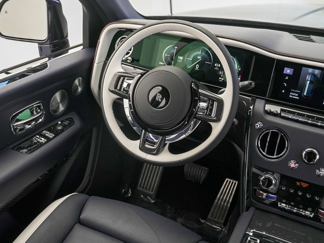 New 2026 Rolls-Royce Cullinan Black Badge image 51