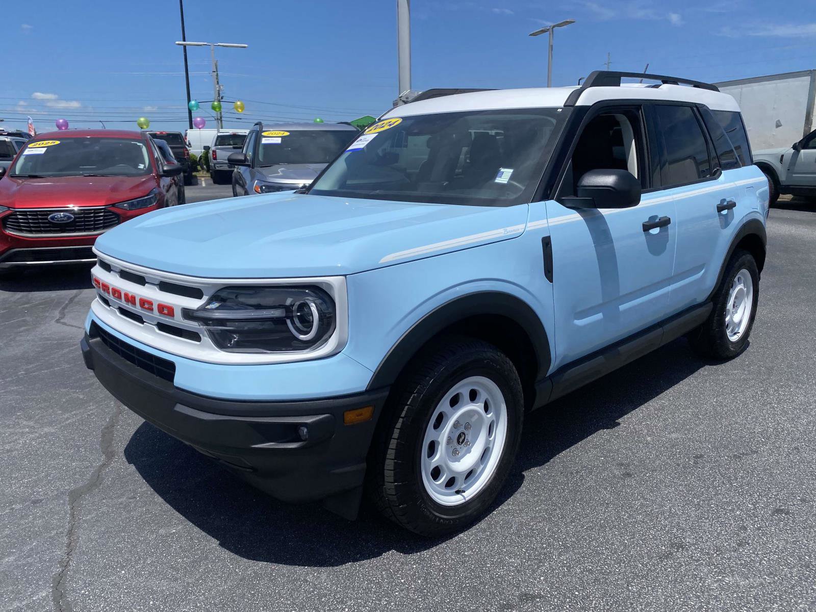 Certified 2024 Ford Bronco Sport Heritage w/ Heritage Convenience Package AWD/4WD video 3