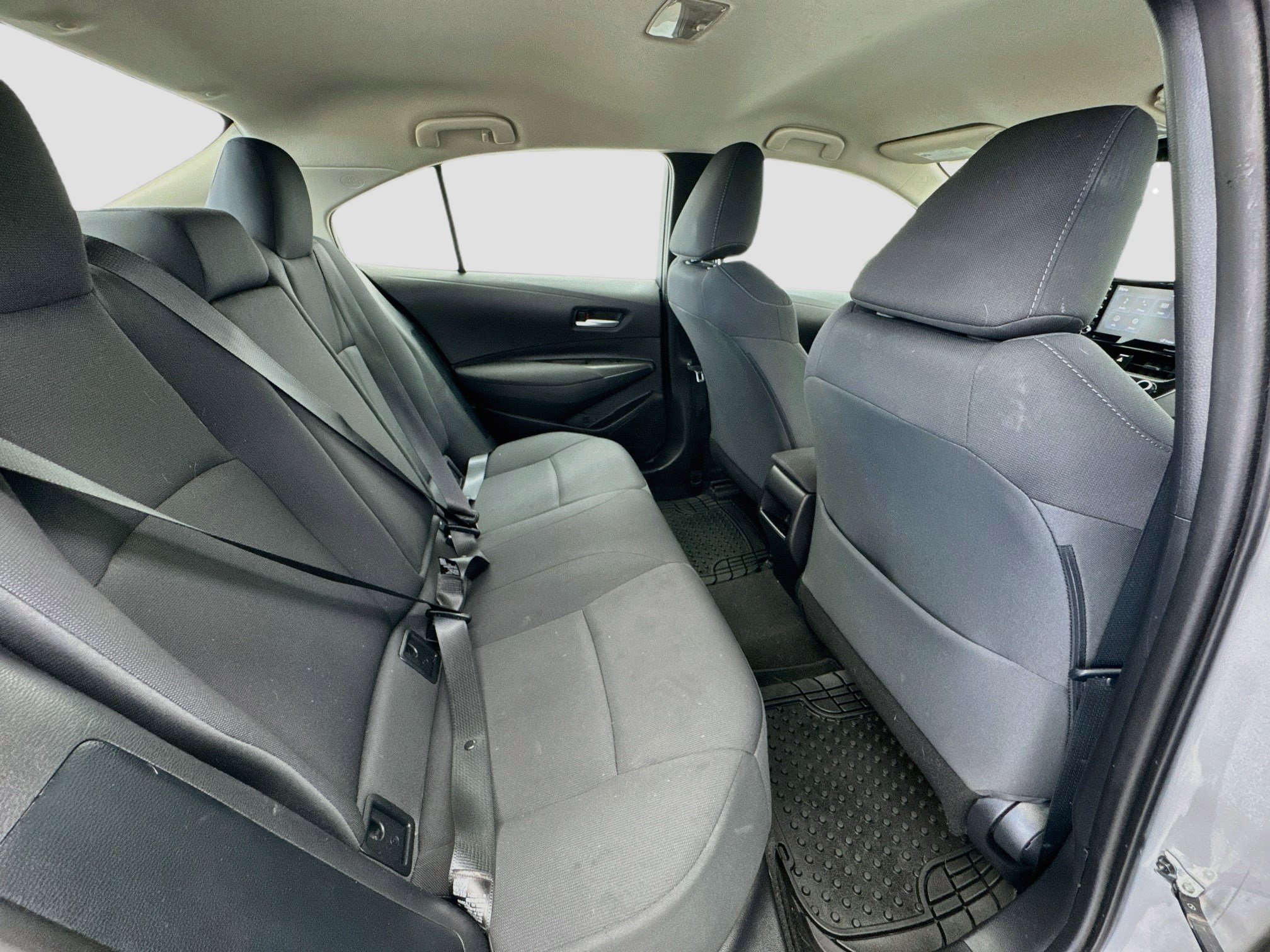 Used 2021 Toyota Corolla LE w/ Carpet Mat Package (TMS) FWD image 17