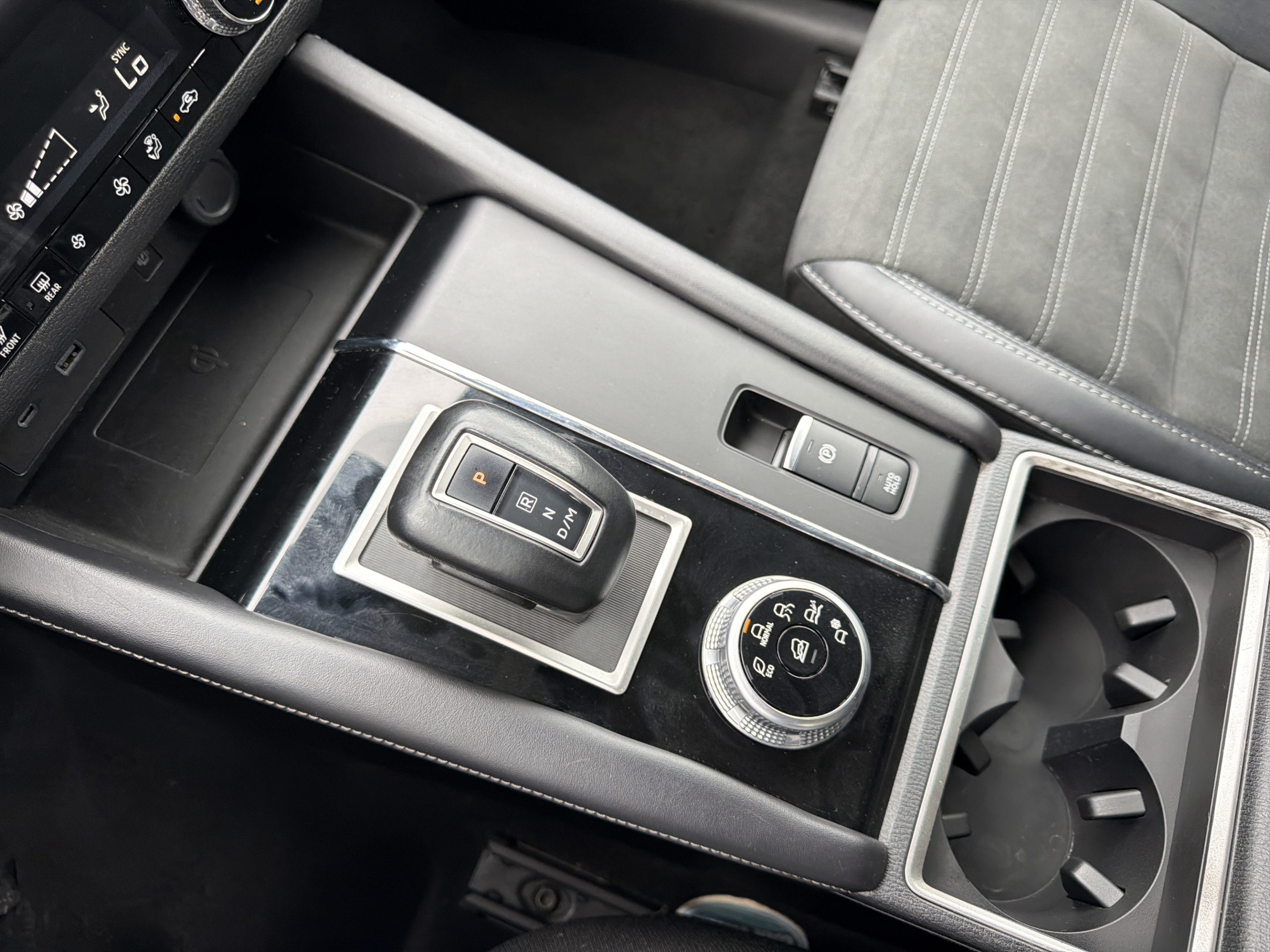 Used 2024 Mitsubishi Outlander SE FWD image 10