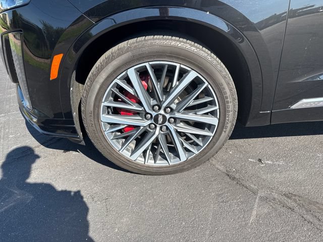Used 2024 Cadillac XT6 Sport w/ LPO, Floor Liner Package AWD/4WD image 32