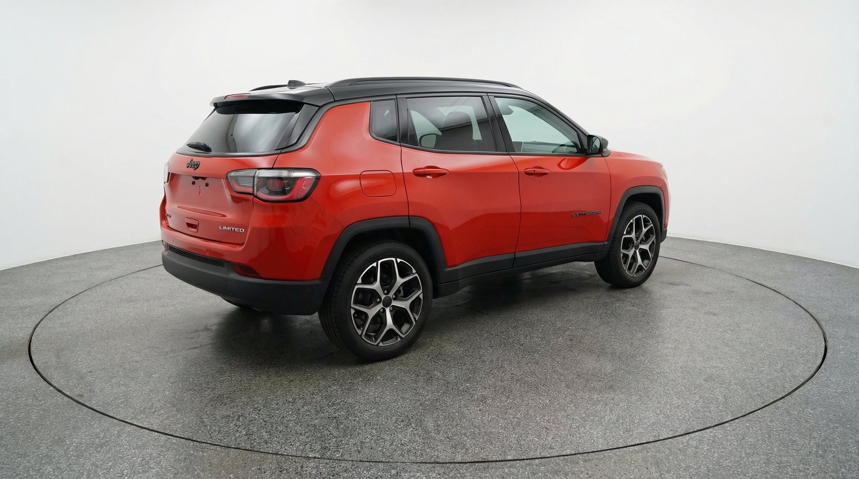 Used 2025 Jeep Compass Limited AWD/4WD image 9