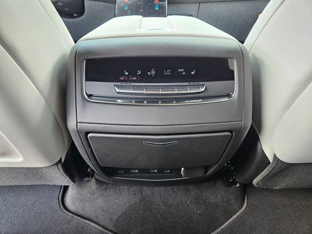 New 2026 Cadillac Escalade Platinum Sport w/ LPO, ONYX Package AWD/4WD image 11