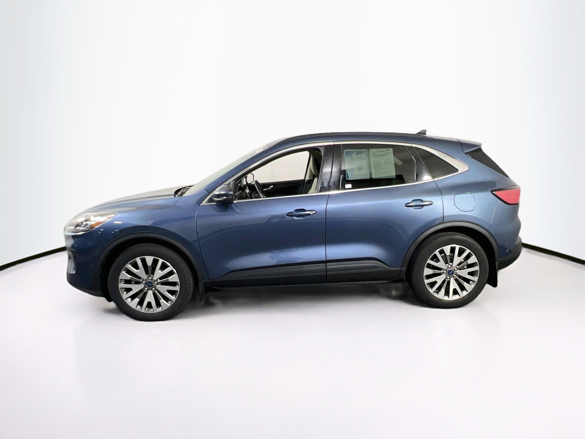 Used 2020 Ford Escape Titanium w/ Titanium Premium Package 2.0 AWD/4WD image 8
