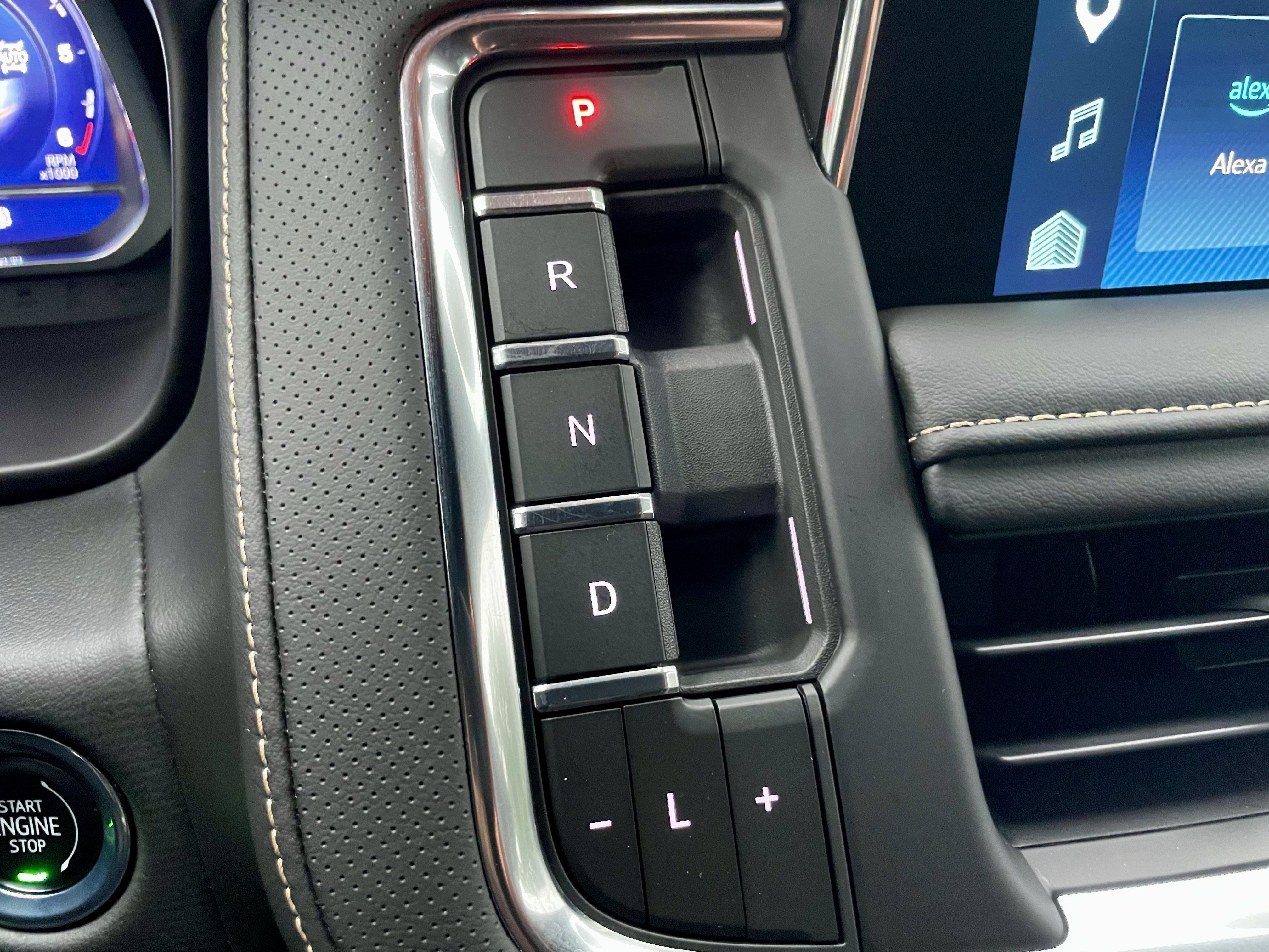 Used 2023 Chevrolet Tahoe Premier w/ Advanced Technology Package AWD/4WD image 20