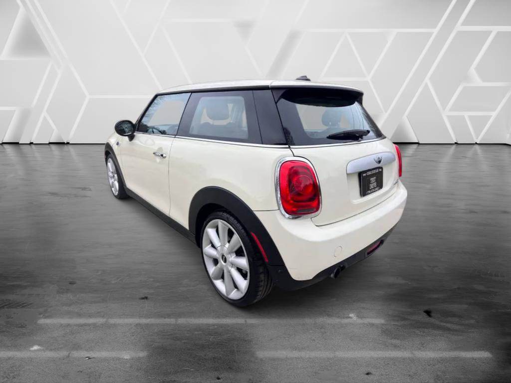 Used 2015 MINI Cooper 2-Door Hardtop image 5