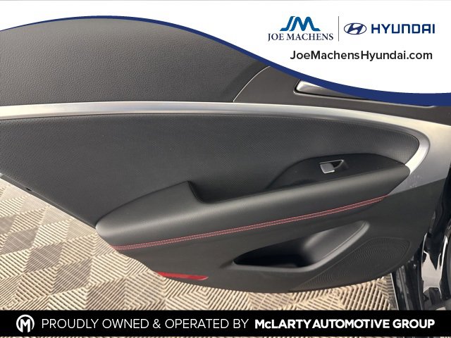 Used 2025 Genesis G70 3.3T Advanced image 22