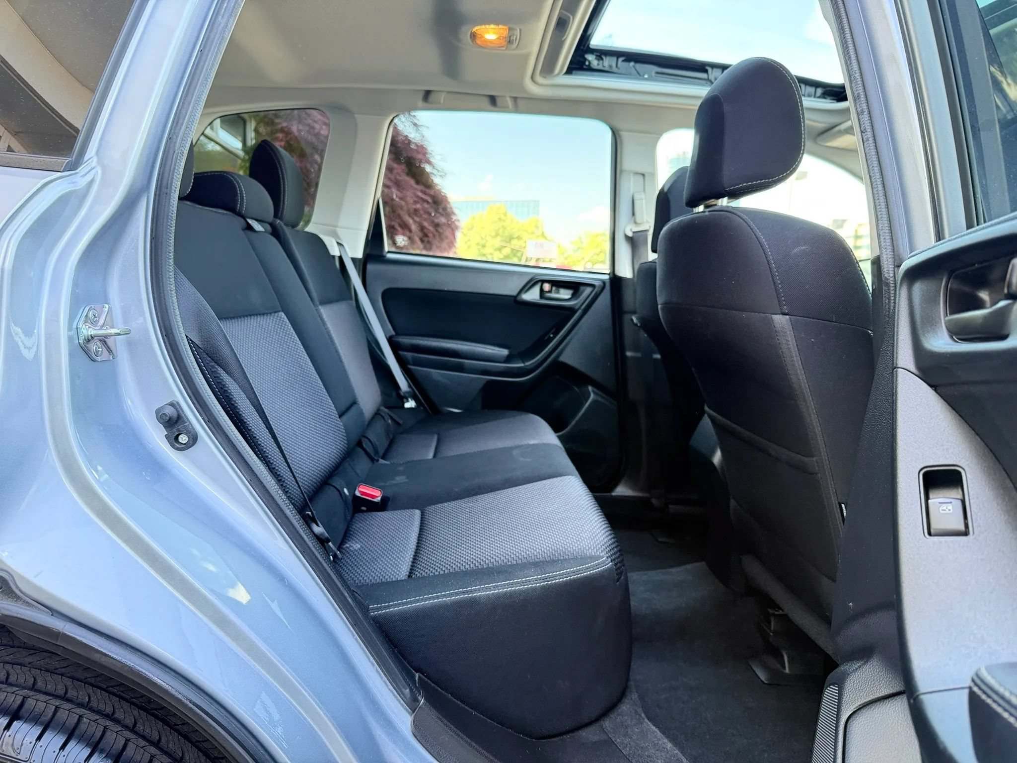 Used 2016 Subaru Forester 2.5i Premium AWD/4WD image 29