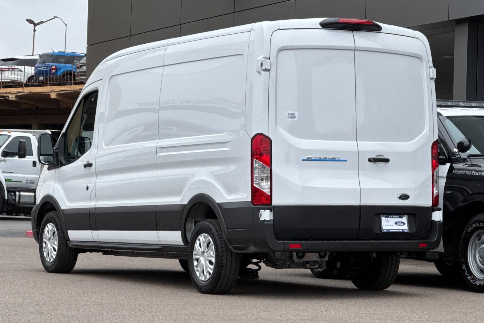 New 2025 Ford E-Transit 148 Medium Roof w/ Load Area Protection Package RWD image 5