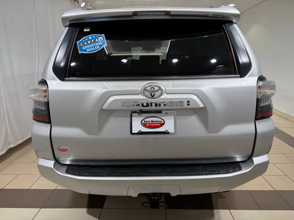 Certified 2022 Toyota 4Runner SR5 Premium w/ Moonroof Package AWD/4WD image 4