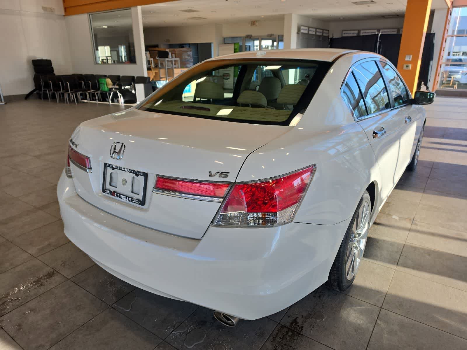 Used 2011 Honda Accord EX-L image 8